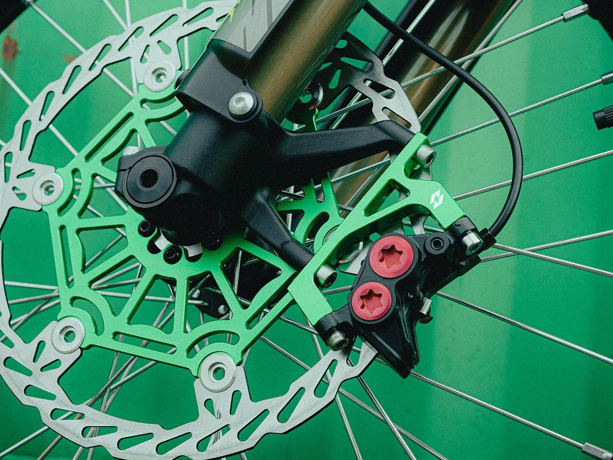 Full-E Charged Front Green Front Black 250mm Front Caliper Bracket for KKE and Fastace Forks
